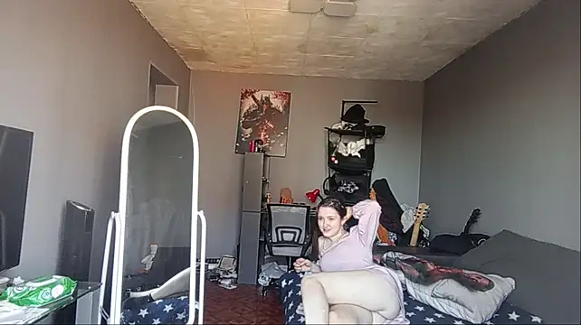 AlessandraToth live cam on StripChat