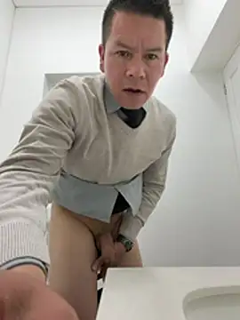 manu0586 (Ask my age) - Masturbo botó mi lechita en mi🥰😍🥰😈🙈