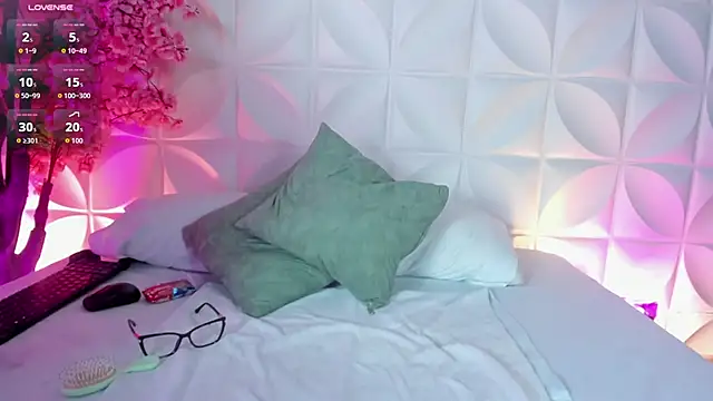 cristina_gallardo live cam on StripChat