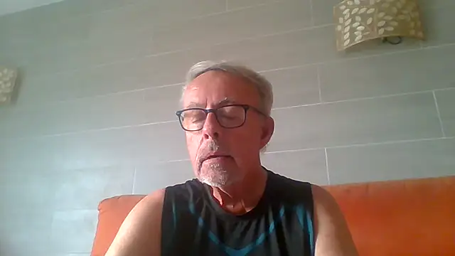 tuggy59 live cam on StripChat