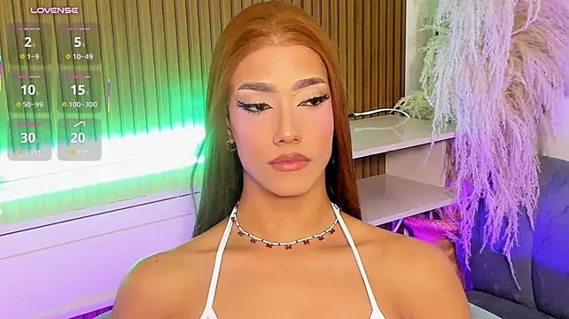 SelenaRogerss live cam on StripChat