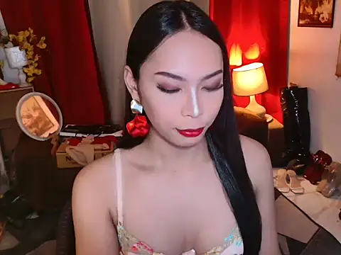 kylieEmparado