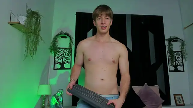 Ostin_Saints live cam on StripChat