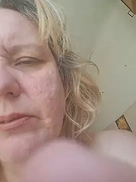 SonyaMarmeladx webcam model