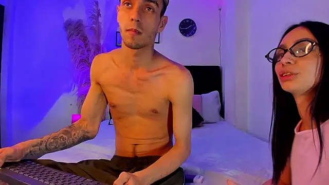 IzzyHiltton_ webcam