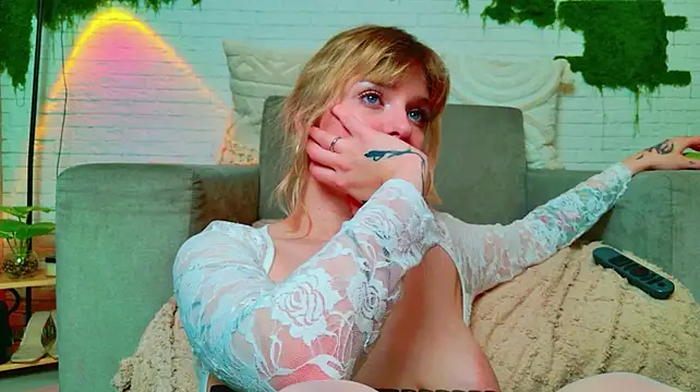 _Alison__