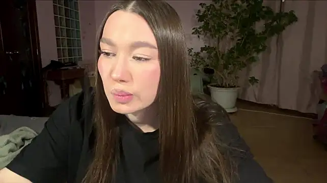 BunnyCareaga live cam preview