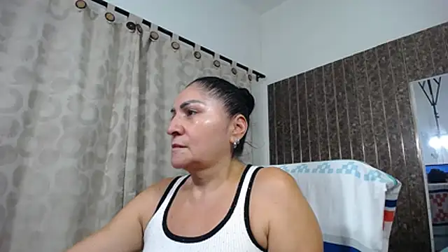mature_bigboobs10 live cam on StripChat