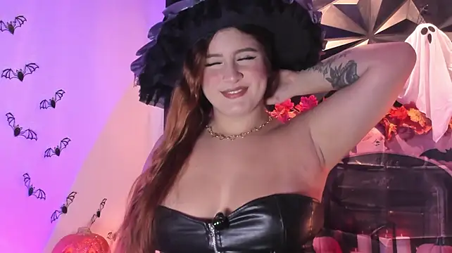 megan_whitee__
