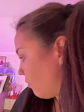 LushBySofa live sex cam