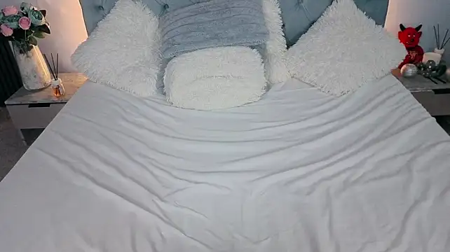 EmmaxPark live cam on StripChat