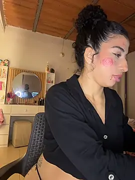 Miily_0 live cam on StripChat