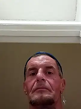 Mattyboy420 live cam on StripChat