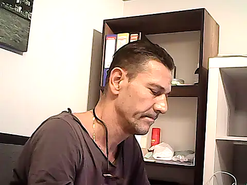 mastercharisma35 webcam model