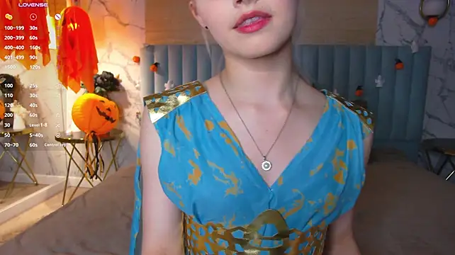 sandyshayes (F teen) - Rolling and rubbing on the bed/pillow in