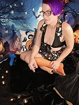amymatthews92 (F young) - fisting