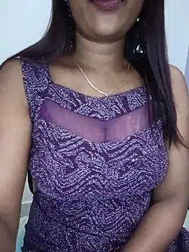 Tamil_kavinila — вебкам-модель
