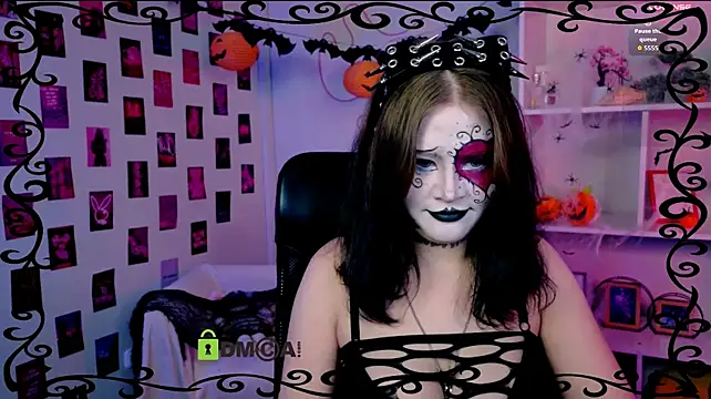 nikki_kiss_