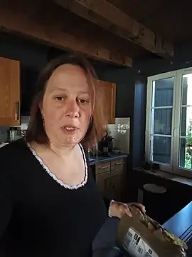 zelda252 webcam