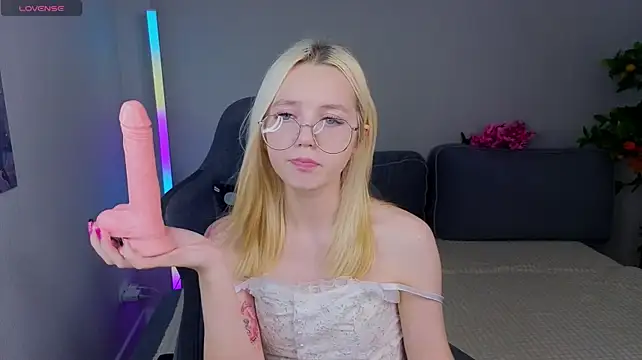 mollyy_snow