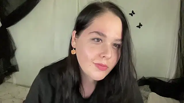 IvyLebelly webcam model