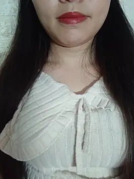 Cherry-squirtt live cam on StripChat