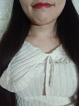 Cherry-squirtt live cam on StripChat