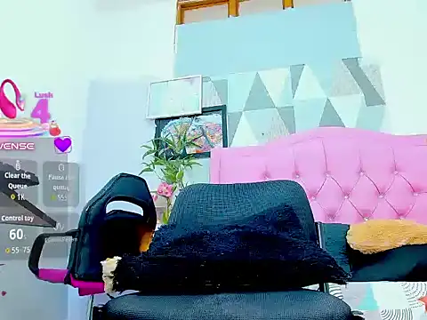 Camila_sexyhotxxx live cam on StripChat