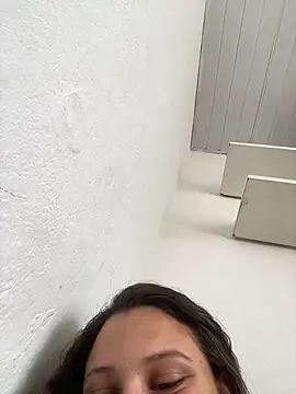 julia_moreira