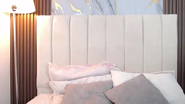 Victoria_Guzman live cam on StripChat