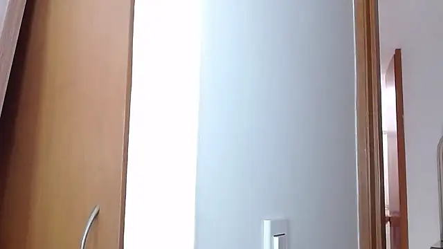 sandra_20 — вебкам-модель