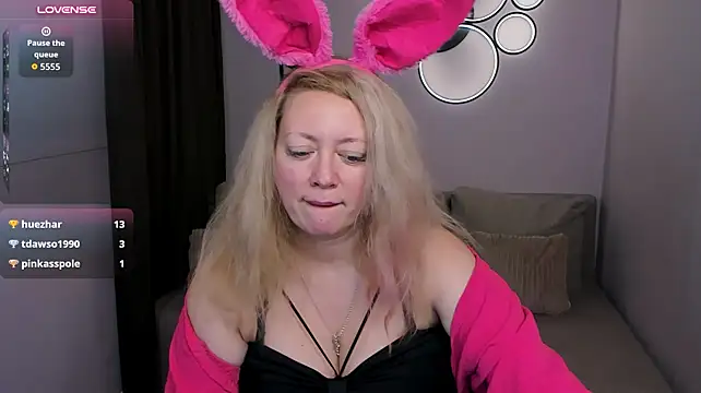 JessicaFoxie live cam on StripChat