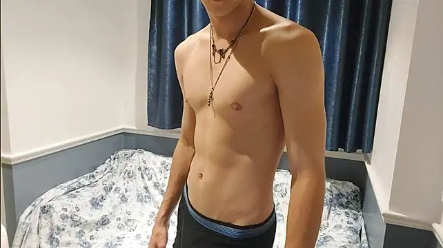Marinett_peach live cam