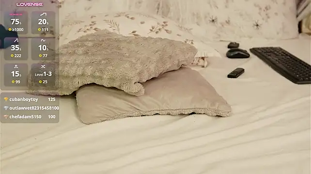 alexis_peach