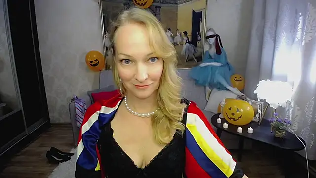Alana_Solara