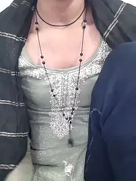 Hot_Riya_999