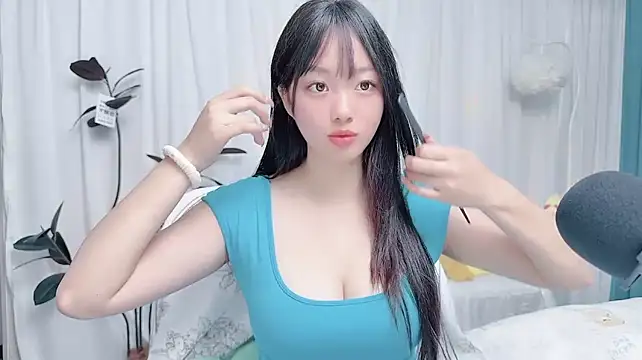 Winnie666999 live cam on StripChat