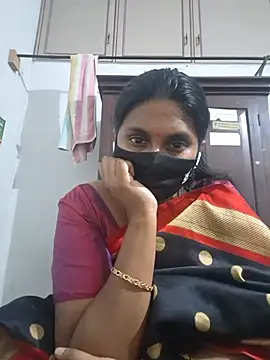 Tamilnoble, modèle webcam