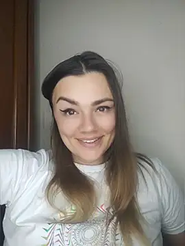 KrissSexi webcam model