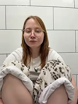 SlavicCandy live cam on StripChat