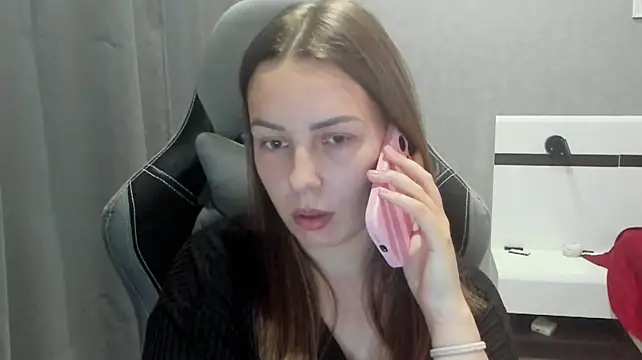 Mia_shy1 live cam