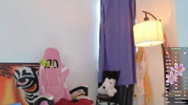 colette_e live cam