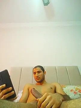 izmir_jigolo35 — вебкам-модель