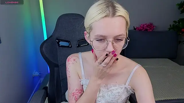 mollyy_snow