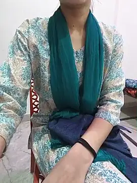 zoya_baby_ in webcam