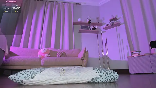 Lova_Rane webcam model