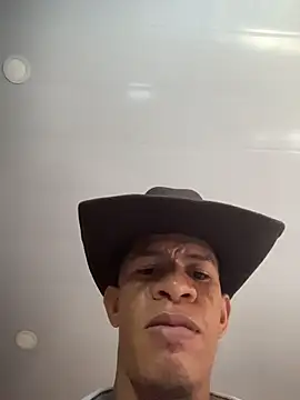 Felipe-ReyesF4 live cam on StripChat