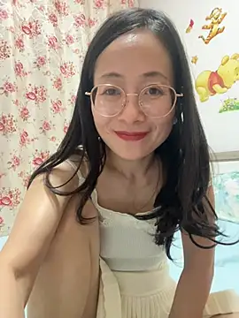 TangTang0530 webcam model