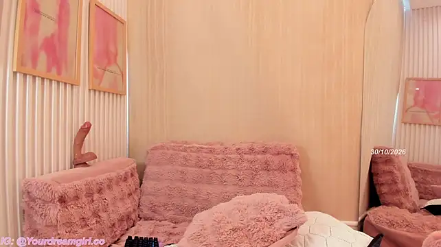 yourdreamgirl__ webcam model