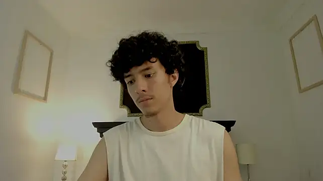 santi_twink webcam model